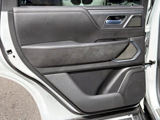 Used 2025 INFINITI QX80 Sensory AWD/4WD image 11
