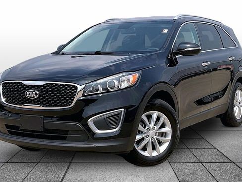 Used 2017 Kia Sorento LX FWD image 1