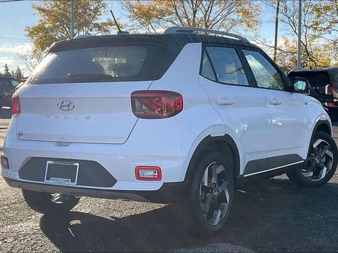 New 2026 Hyundai Venue SEL image 15