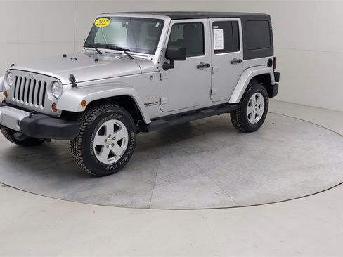 Used 2012 Jeep Wrangler Unlimited Sahara w/ Dual Top Group image 19
