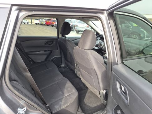 Used 2024 Nissan Rogue S image 12