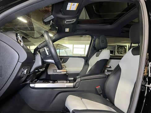Certified 2023 Mercedes-Benz GLB 250 4MATIC image 24
