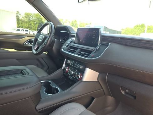 Used 2023 GMC Yukon SLT AWD/4WD image 22
