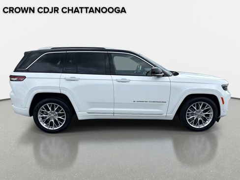 Certified 2024 Jeep Grand Cherokee Summit w/ Advanced Protech Group IV AWD/4WD image 4