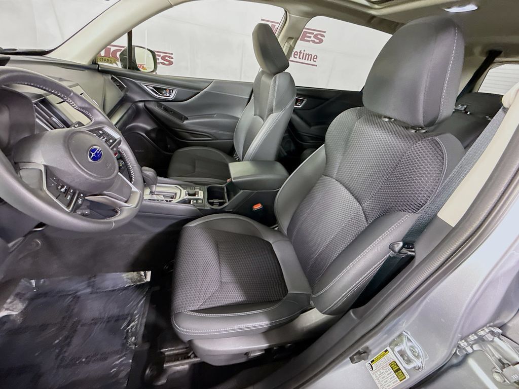 Used 2024 Subaru Forester Premium AWD/4WD image 27
