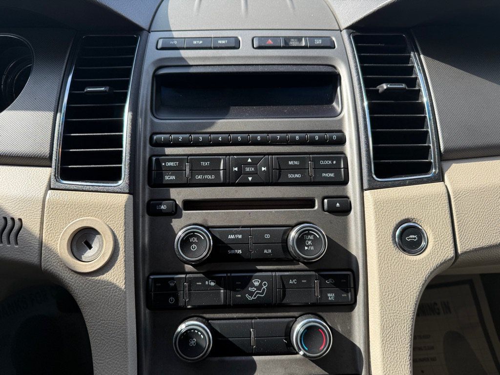 Used 2012 Ford Taurus SE FWD image 16