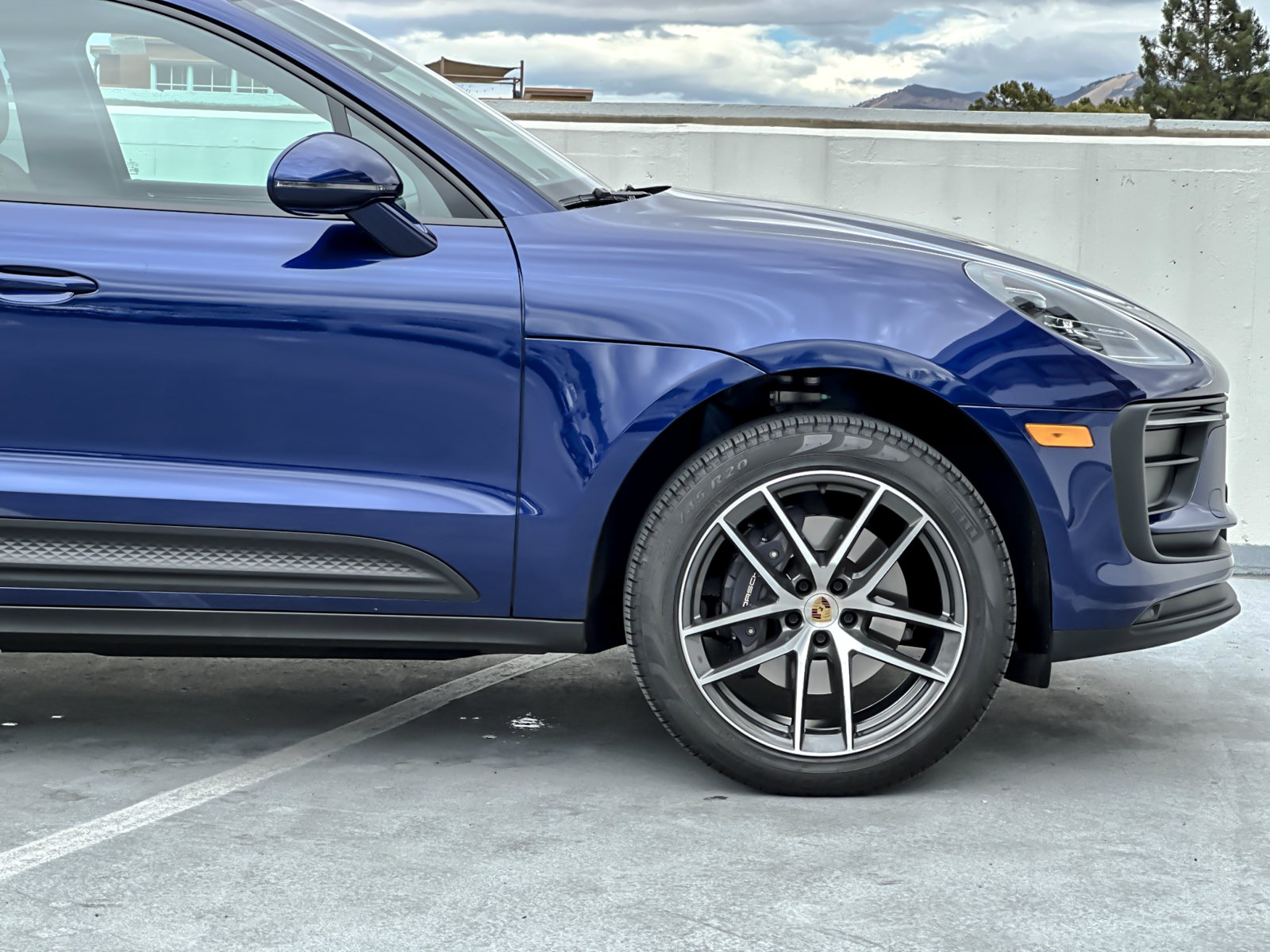 Certified 2026 Porsche Macan AWD/4WD image 32