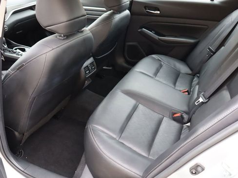 Used 2023 Nissan Altima 2.5 SL FWD image 6