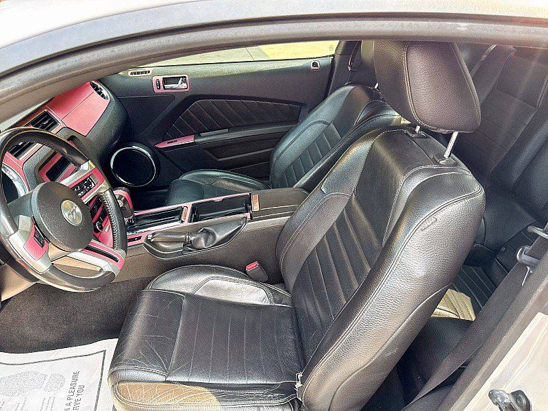 Used 2011 Ford Mustang GT Premium w/ GT Coupe Accessory Pkg 1 RWD image 10