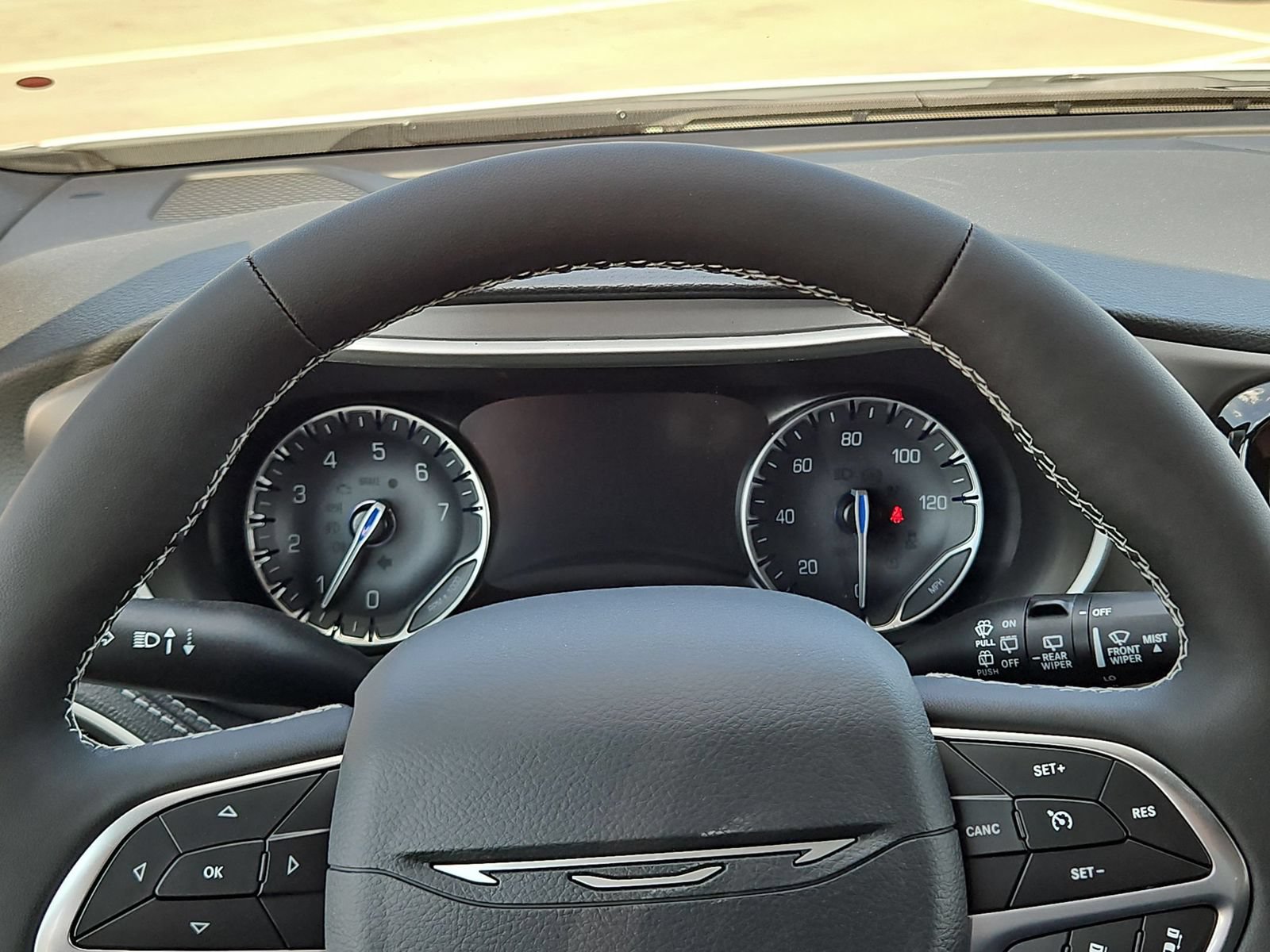 New 2027 Chrysler Pacifica Select FWD image 15