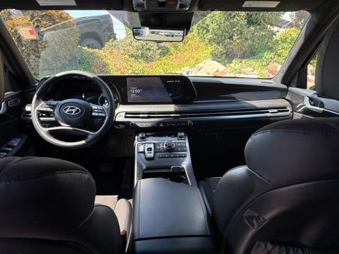 Used 2025 Hyundai Palisade Calligraphy AWD/4WD image 13