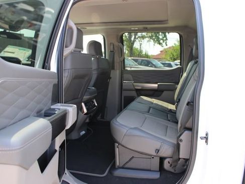 New 2026 Ford F450 Platinum w/ Platinum Plus Package AWD/4WD image 9