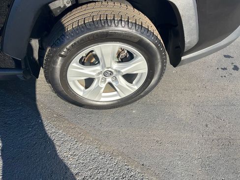 Used 2019 Toyota RAV4 XLE image 35