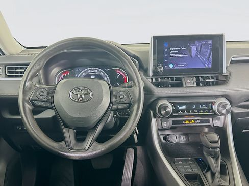 Used 2023 Toyota RAV4 LE AWD/4WD image 17