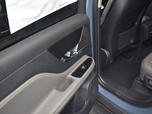 New 2025 Lincoln Corsair Reserve w/ Jet Appearance Package image 12