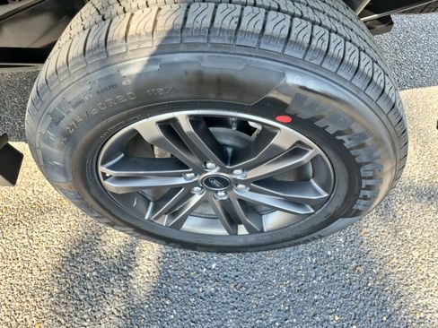 Used 2022 Ford F150 Lariat image 23