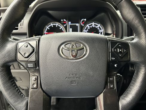 Used 2023 Toyota 4Runner TRD Off-Road Premium w/ Moonroof Package AWD/4WD image 18