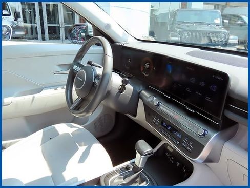 Used 2024 Hyundai Kona SEL AWD/4WD image 8