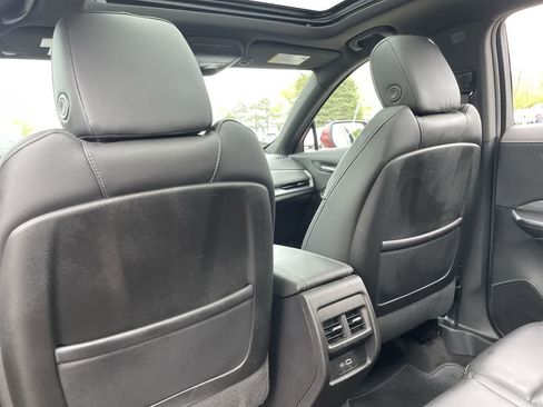 Used 2024 Cadillac XT4 Premium Luxury AWD/4WD image 20