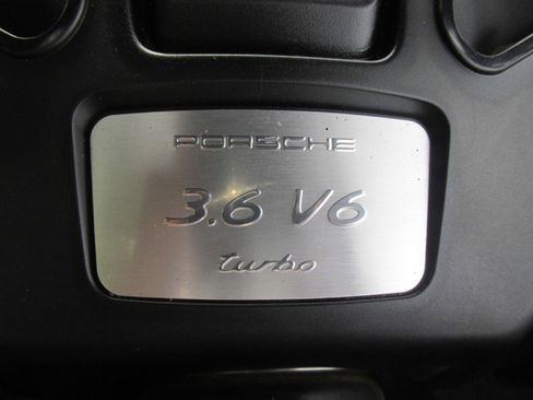 Used 2018 Porsche Macan Turbo image 46