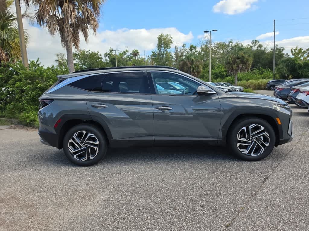 New 2026 Hyundai Tucson Limited FWD image 8