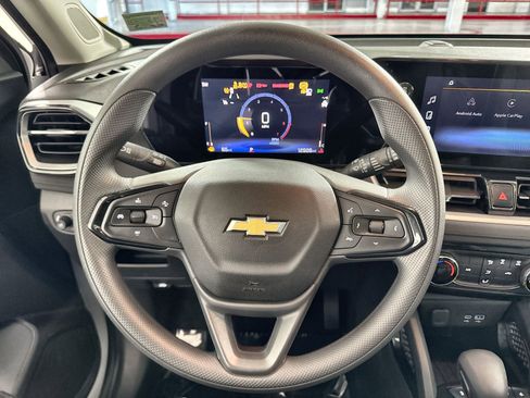 Used 2024 Chevrolet TrailBlazer LT image 16