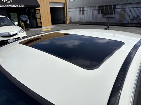 Used 2012 Mercedes-Benz C 250 Sedan image 11