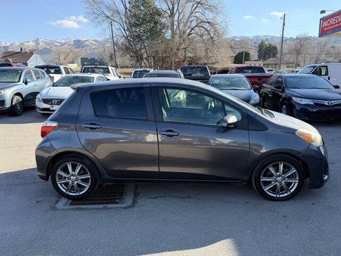 Used 2012 Toyota Yaris LE image 3