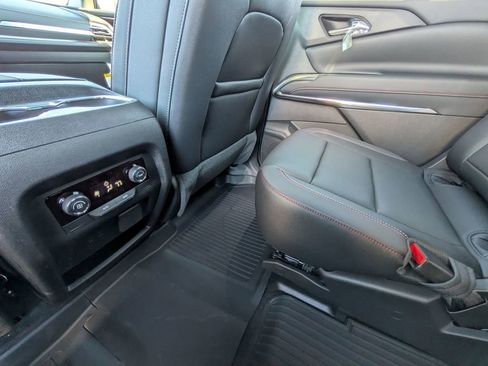 New 2026 Chevrolet Traverse Z71 w/ Driver Confidence Package AWD/4WD image 31