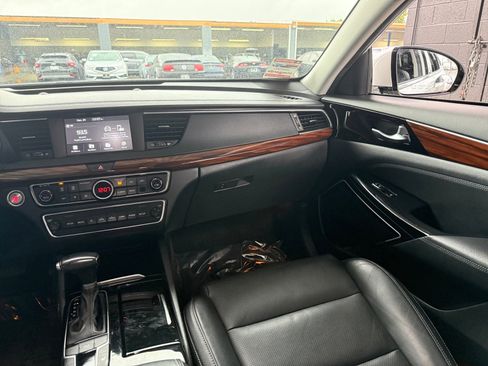 Used 2019 Kia Cadenza Premium image 21