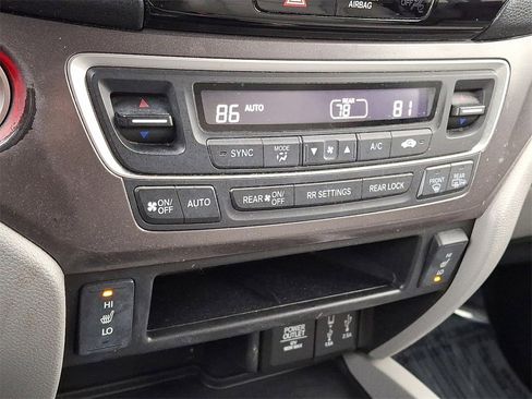 Used 2017 Honda Pilot EX-L image 18