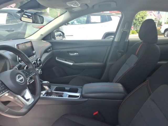 Used 2025 Nissan Sentra SR w/ Midnight Edition FWD image 5