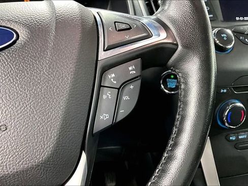 Used 2017 Ford Edge SEL image 12