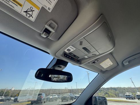 Used 2021 GMC Terrain SLT w/ Infotainment Package II FWD image 24