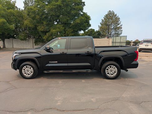 Used 2023 Toyota Tundra SR5 w/ SR5 Convenience Package AWD/4WD image 9
