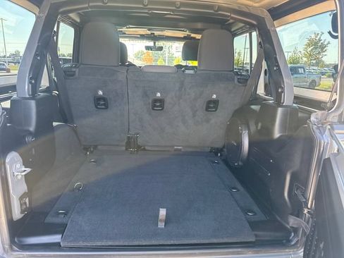 Used 2023 Jeep Wrangler Unlimited Rubicon w/ Xtreme 35 Tire Package AWD/4WD image 6