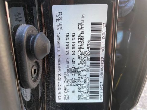 Used 2021 Toyota Tacoma TRD Off-Road w/ Technology Package image 30