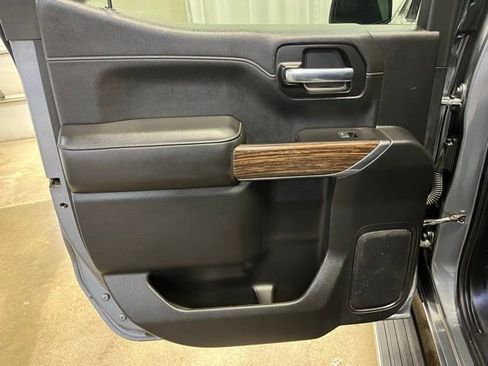 Used 2020 Chevrolet Silverado 1500 High Country w/ Technology Package image 24