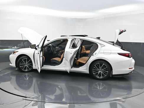 Used 2023 Lexus ES 350 w/ Premium Package FWD image 39
