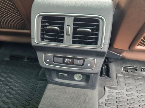 Used 2019 Audi Q5 2.0T Premium Plus w/ Premium Plus Package AWD/4WD image 10