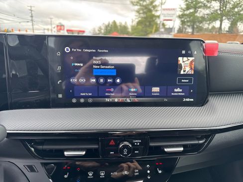 New 2026 Nissan Kicks SR w/ SR Premium Package image 18