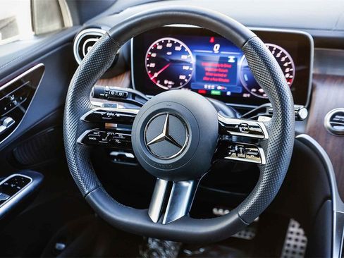 Certified 2025 Mercedes-Benz GLC 350e 4MATIC image 13