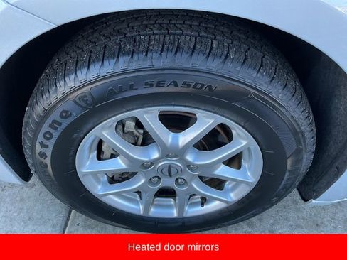 Used 2023 Chrysler Voyager LX image 11