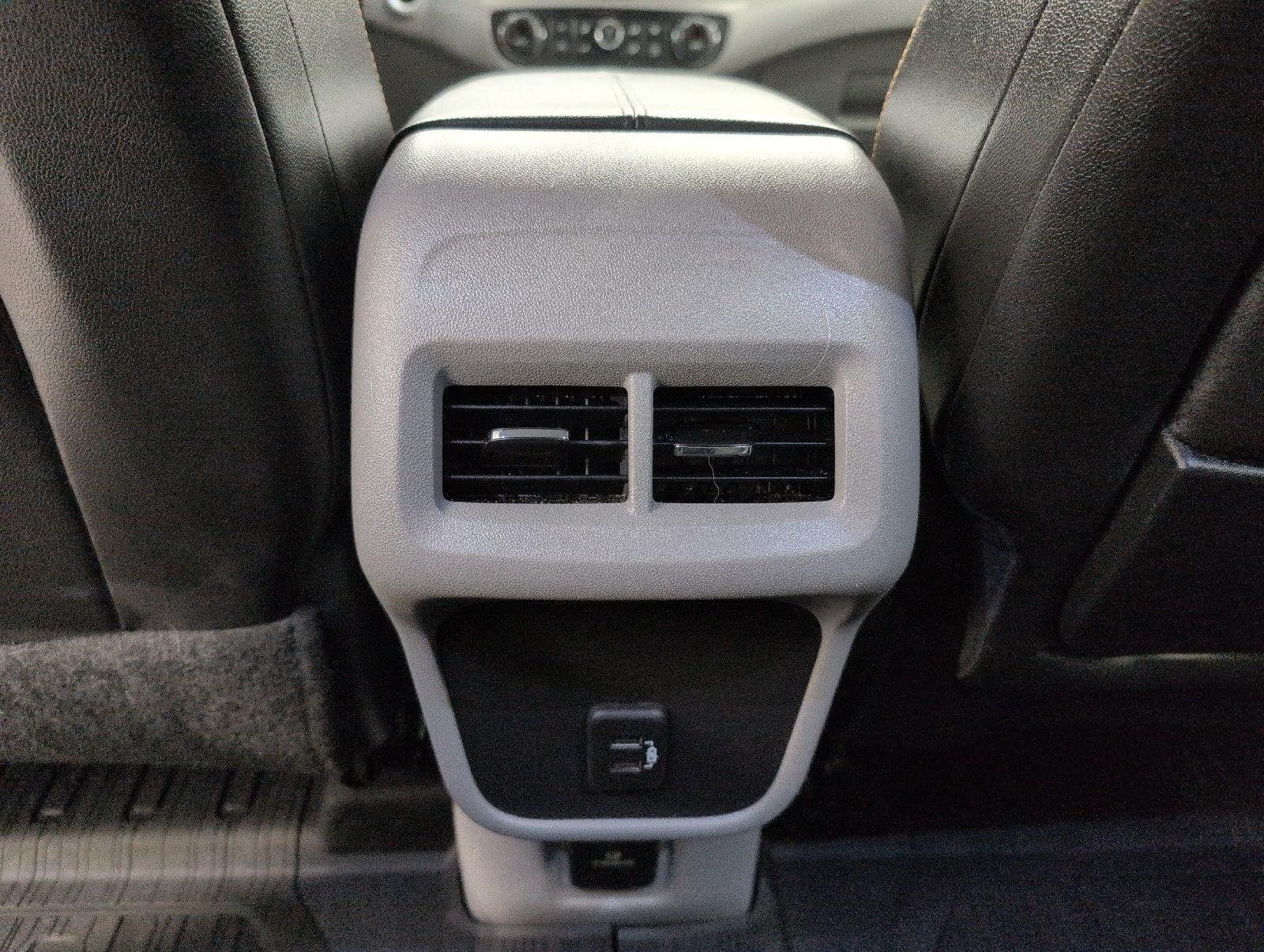 Used 2021 GMC Terrain SLT w/ Infotainment Package II AWD/4WD image 22