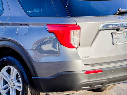 Used 2023 Ford Explorer XLT image 21