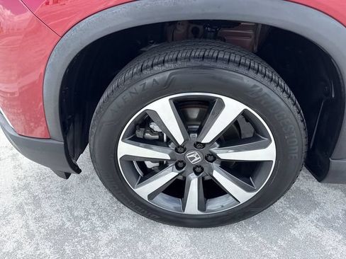 Used 2024 Honda Pilot Touring image 10