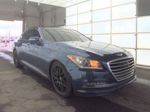 Used 2015 Hyundai Genesis 5.0 image 1