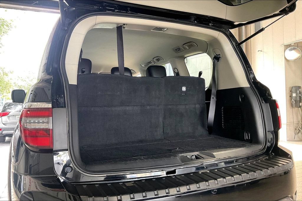 Used 2024 Nissan Armada SV AWD/4WD image 18