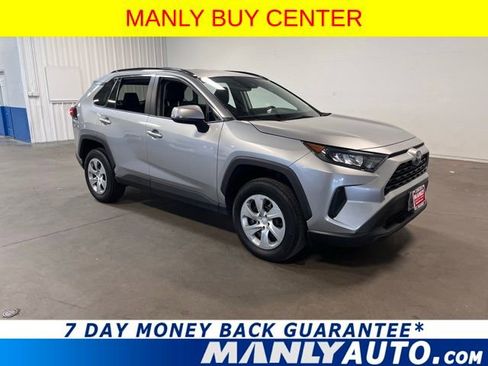 Used 2021 Toyota RAV4 LE image 1