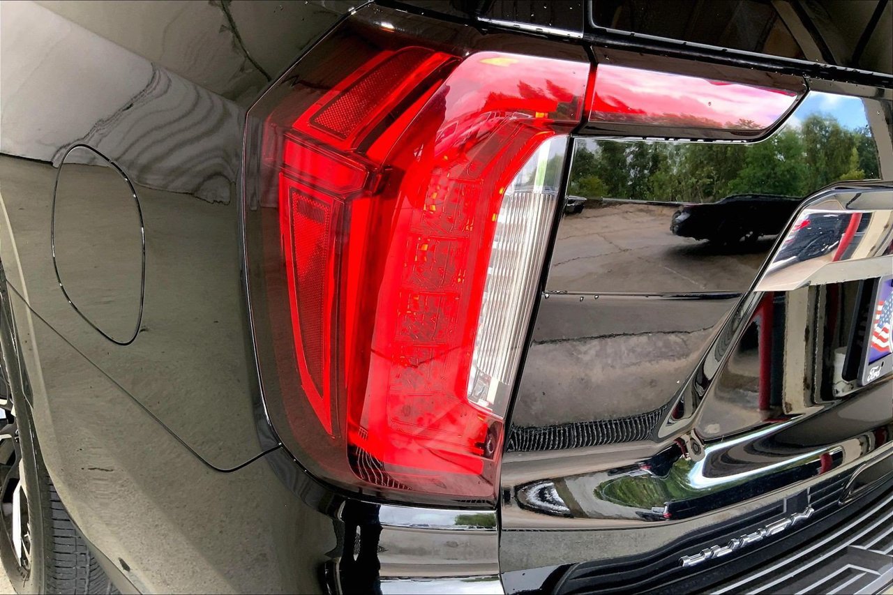 Used 2022 GMC Yukon XL SLE w/ Gmc Pro Safety Plus Package RWD image 29